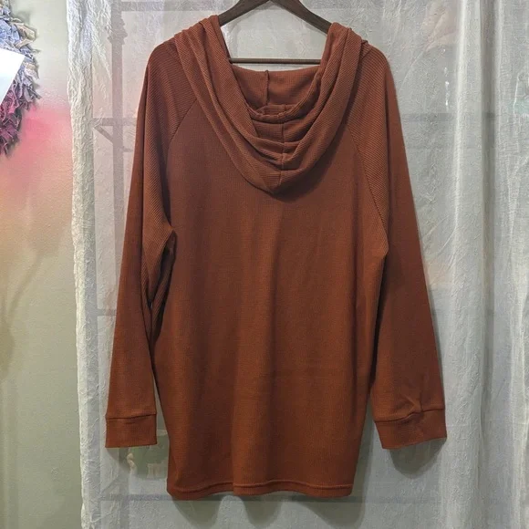 Cozy Rust Hoodie for Women​ - Picture 3 of 5